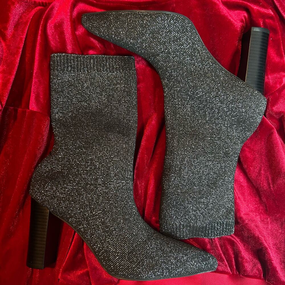 ♡ New Women’s Glitter Boots Size 9.5 M (NWT-0124)